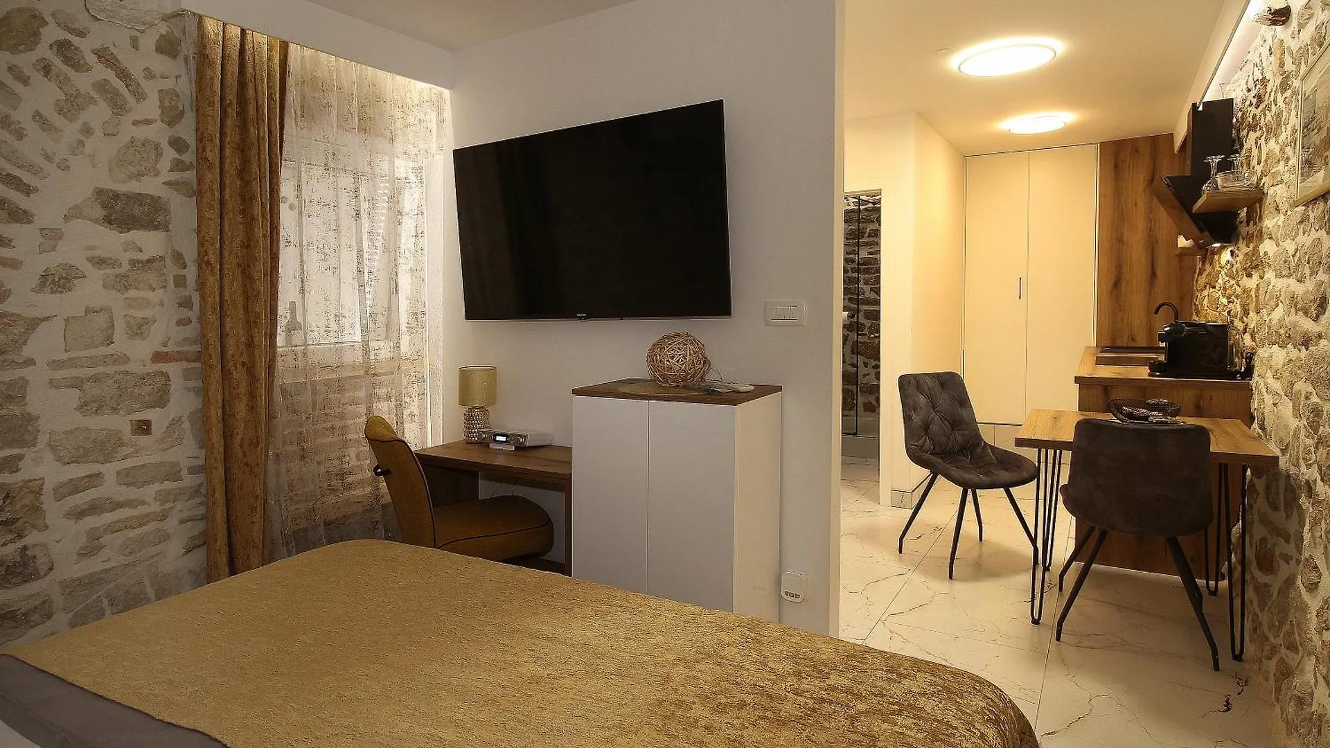 Apartman In Centar Studio Mozzira Free Breakfast Zadar Apartment