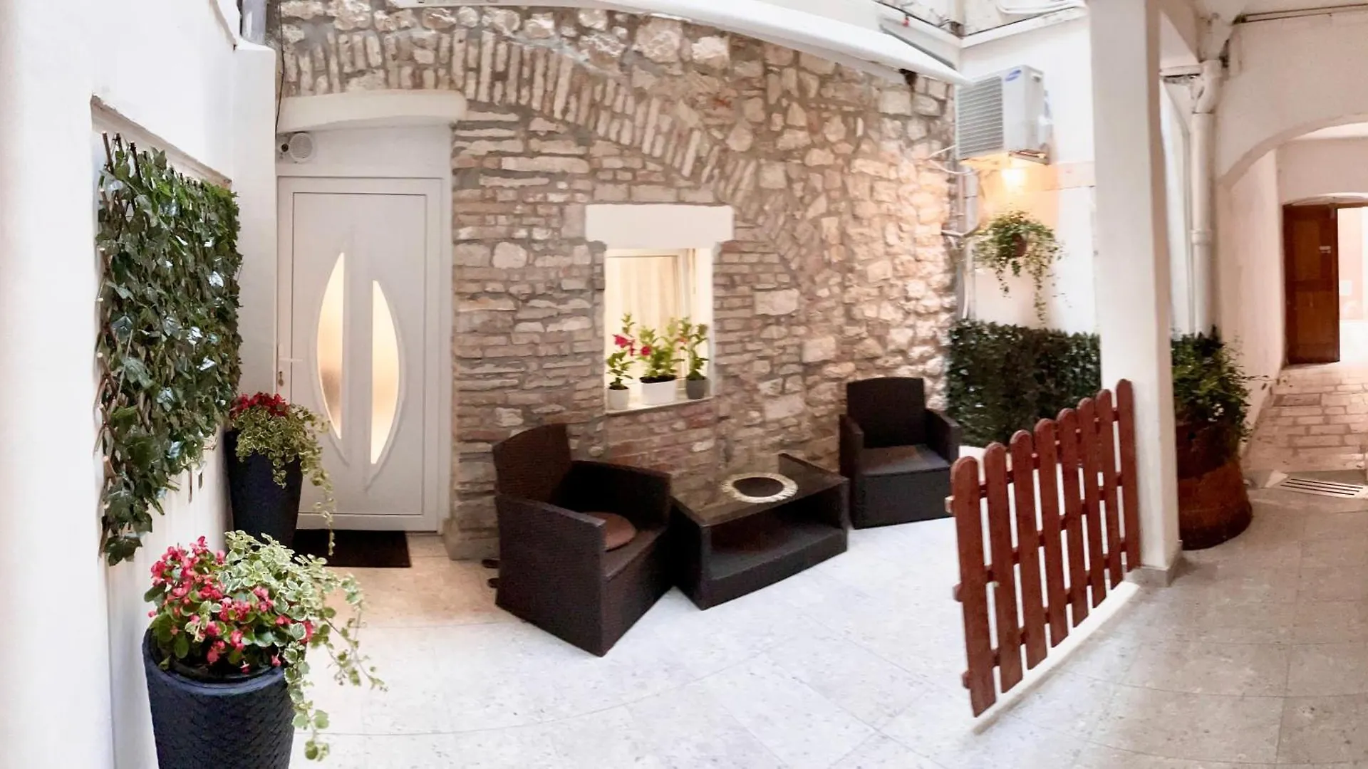 Apartman In Centar Studio Mozzira Free Breakfast Zadar 0*,  Kroatien