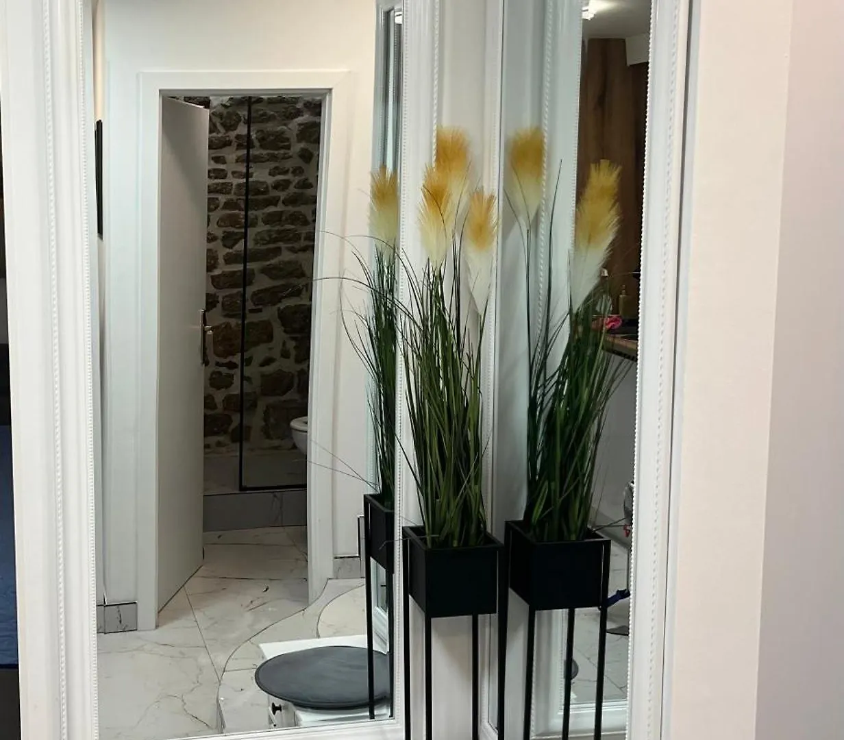 Apartman In Centar Studio Mozzira Free Breakfast Zadar Apartment